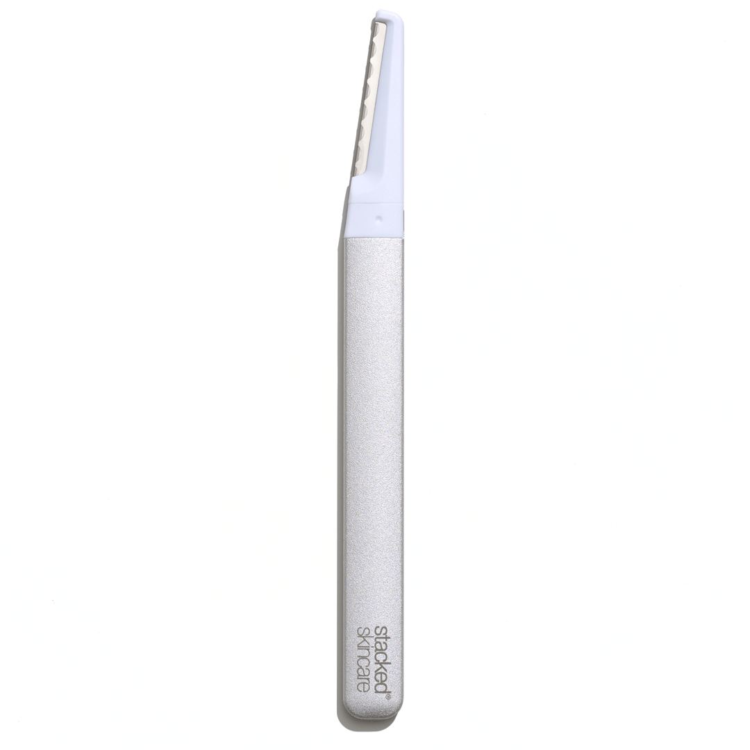 At-home dermaplaning tool to brighten skin instantly